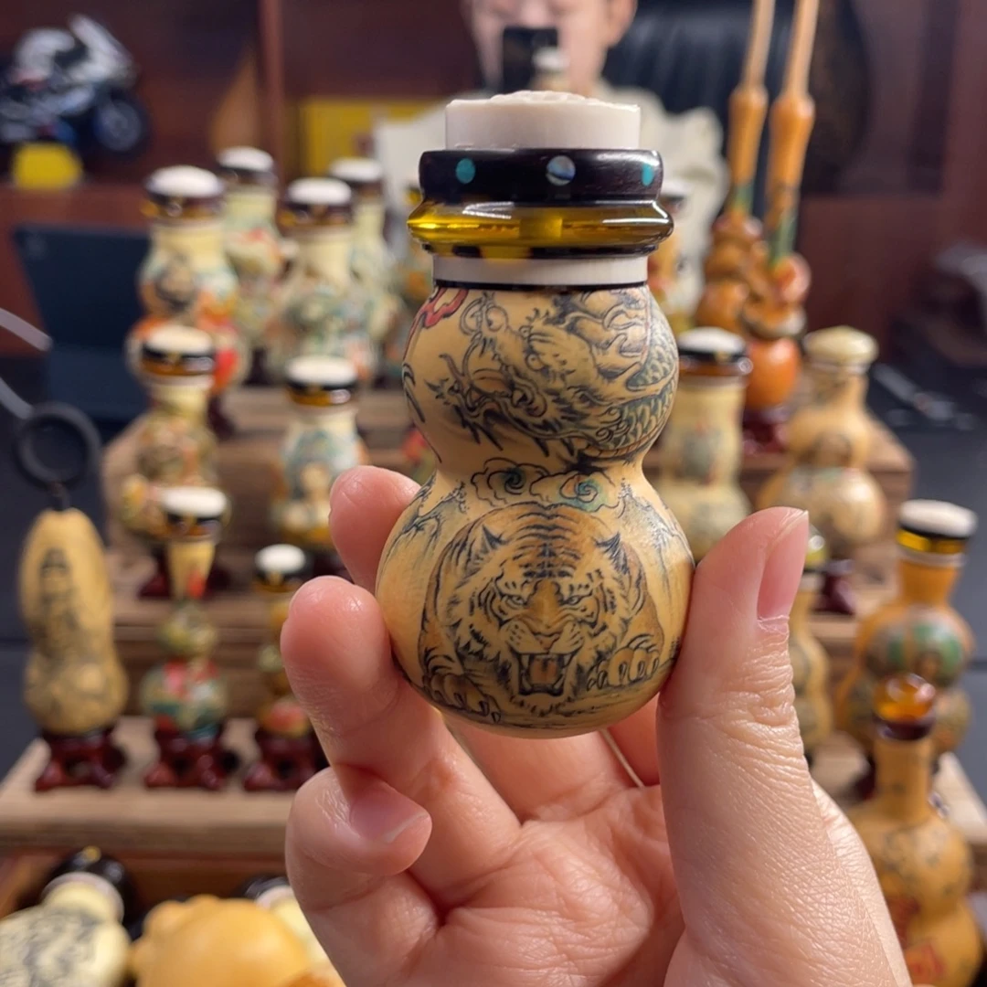 疯***子大叶紫檀（黑酸枝木类）