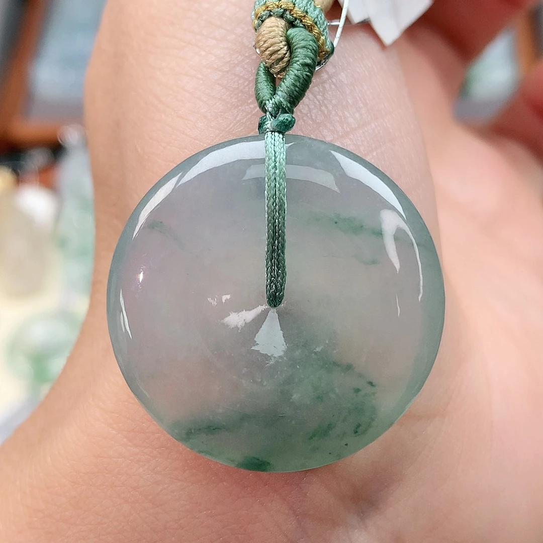 颈饰未镶嵌翡翠扣