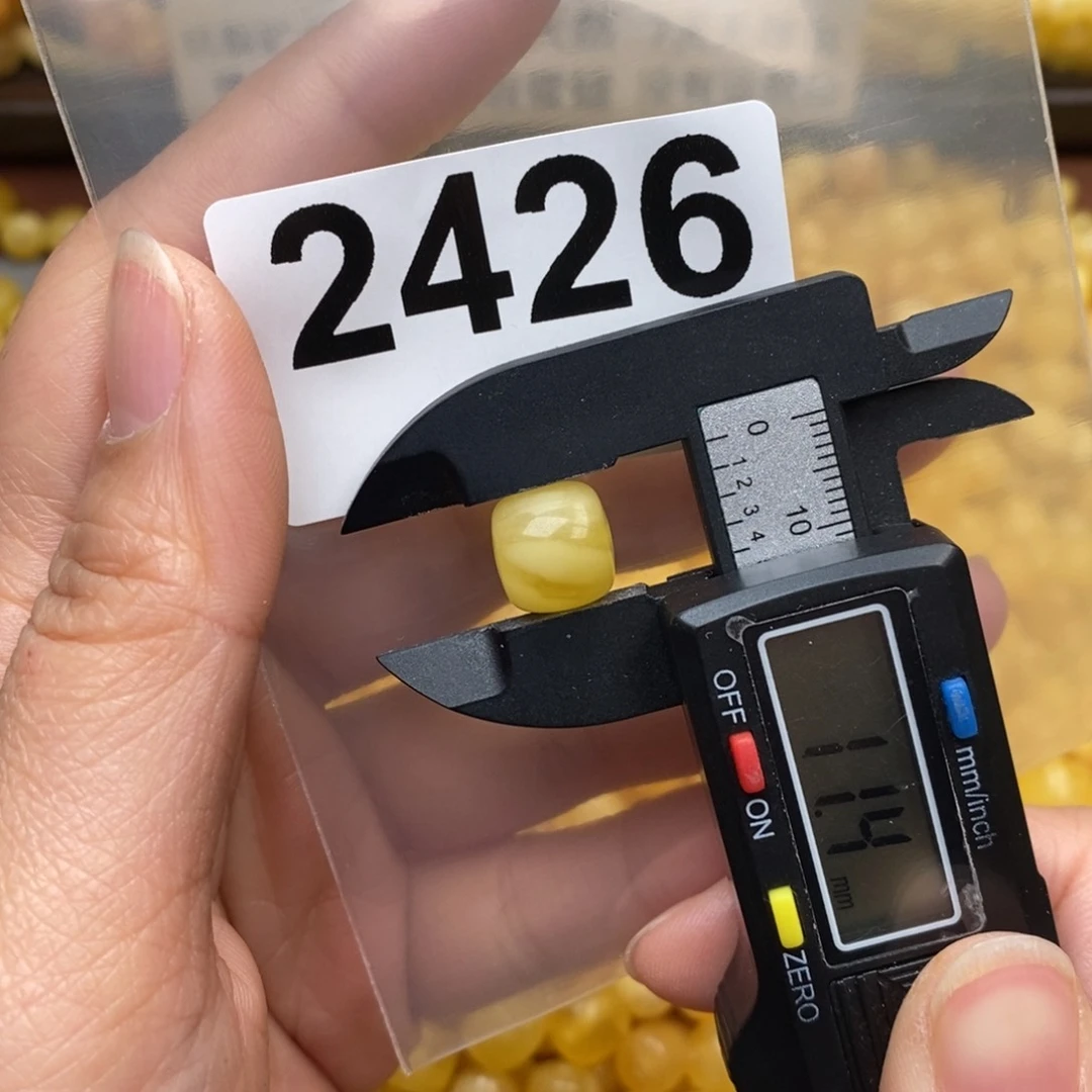 蜜蜡珠宝奇石未镶嵌