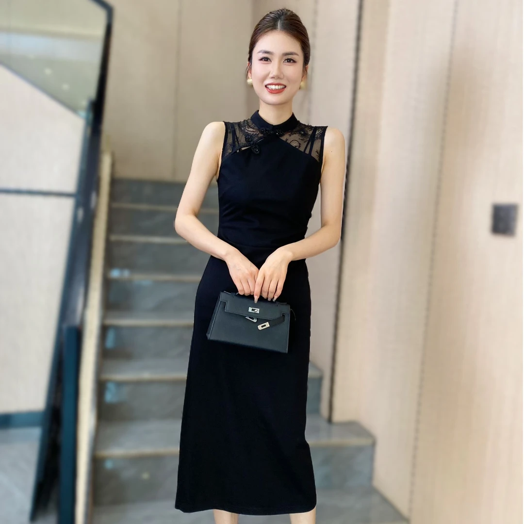 【俊英】2025夏季黑色新中式无袖改良版开叉旗袍蕾丝露背气质连衣裙