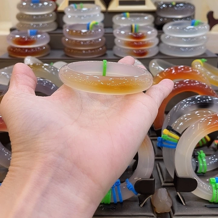 玛瑙/玉髓未镶嵌手镯13