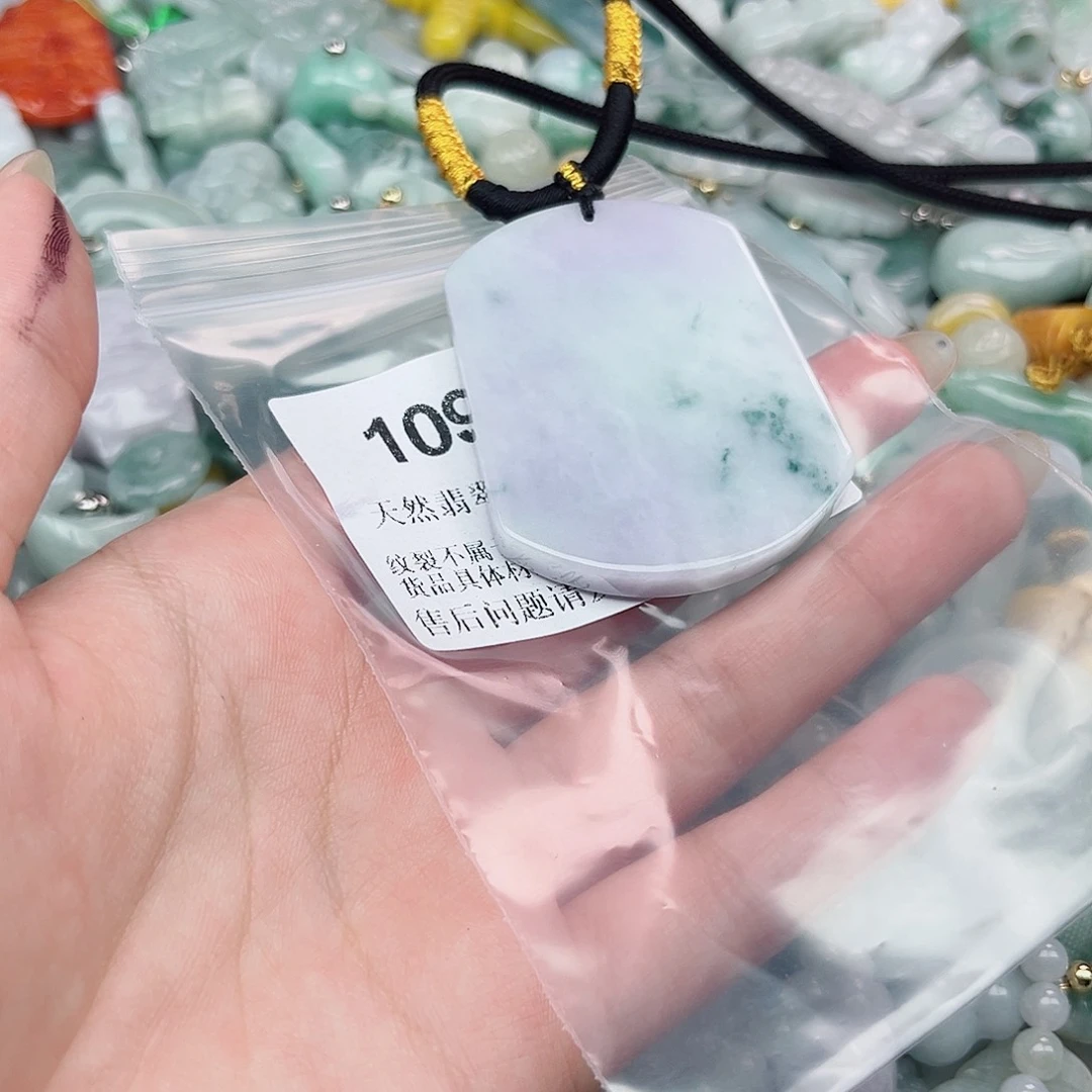 乖****吊坠(不含链)未镶嵌翡翠