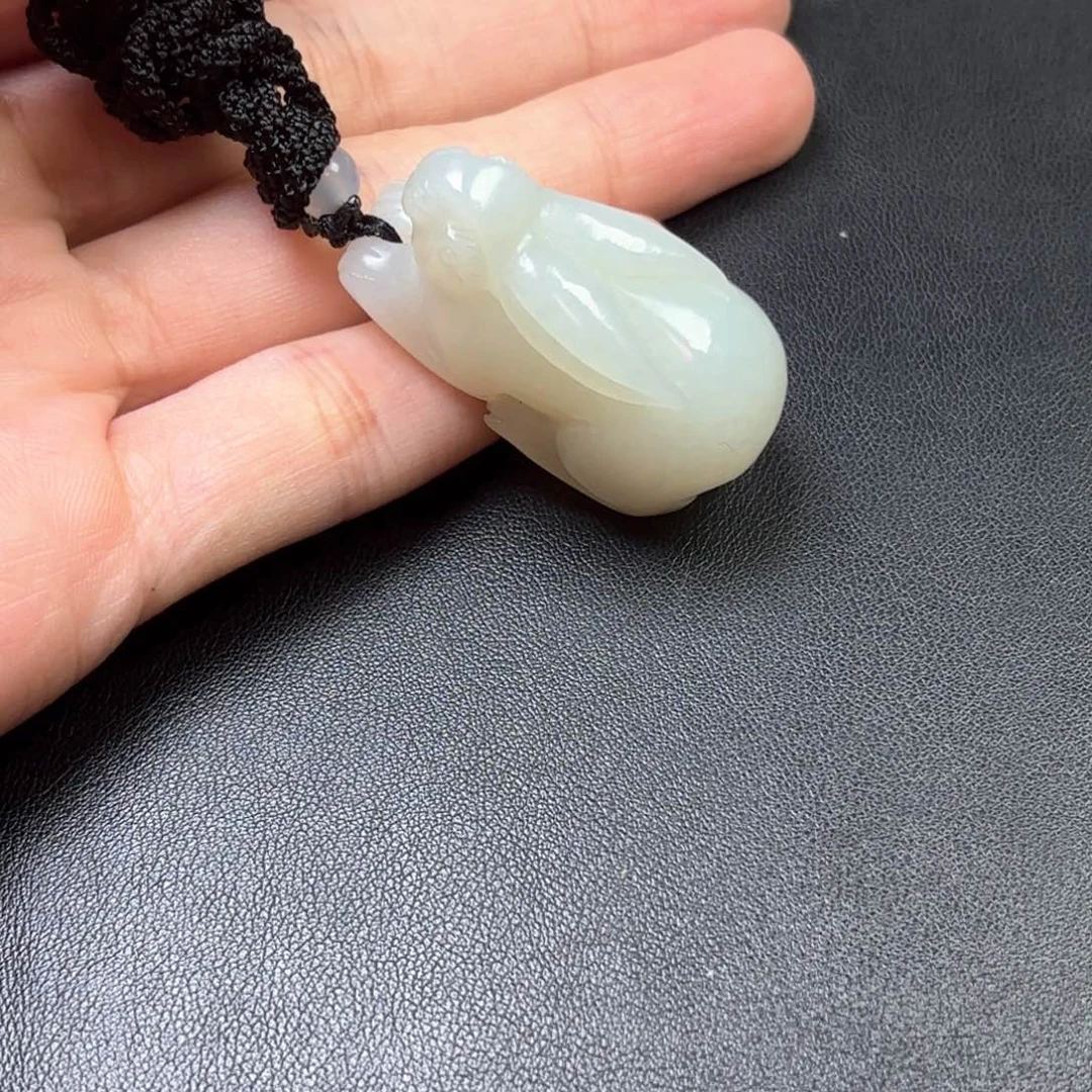 y***o和田玉未镶嵌挂件