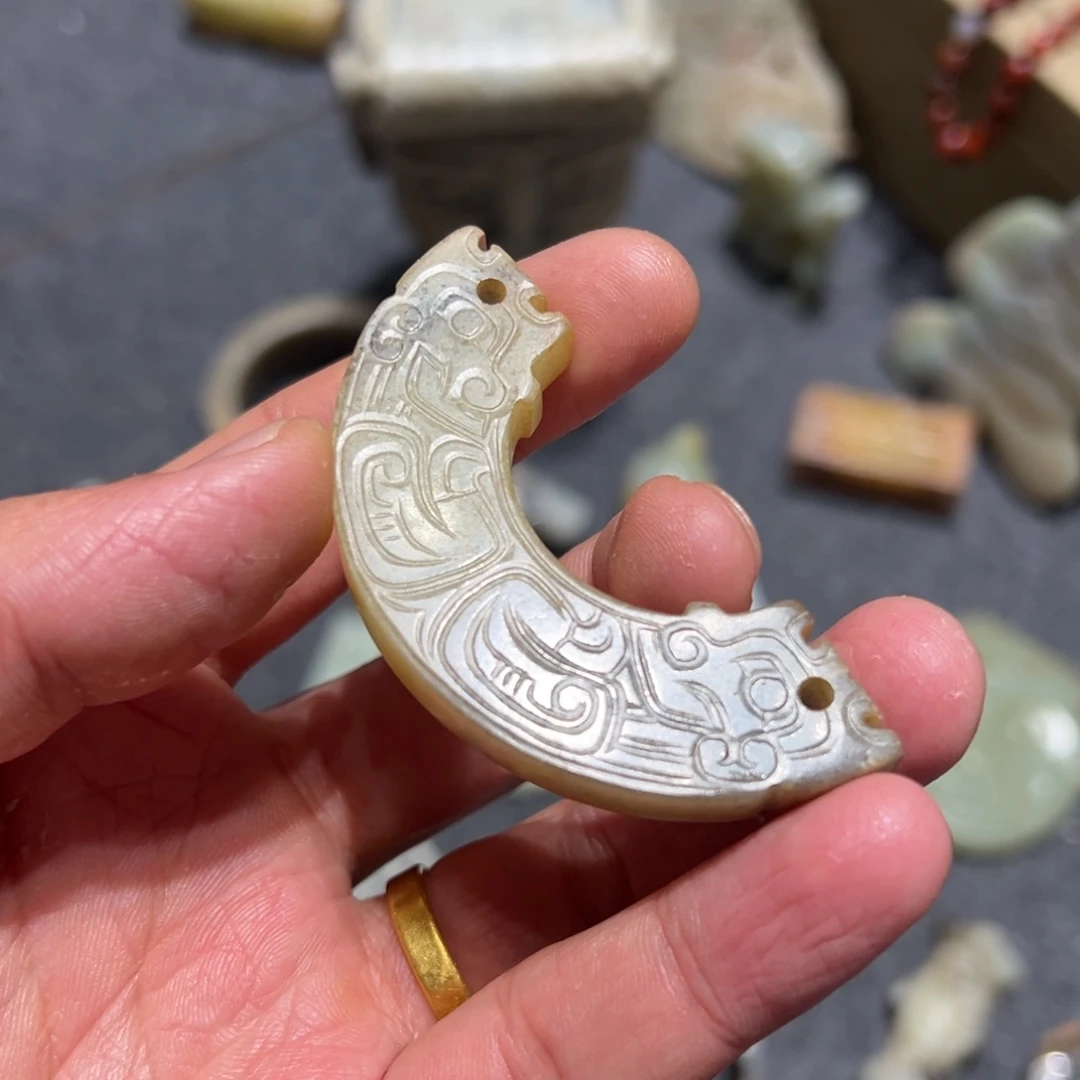 用***M和田玉（糖玉）未镶嵌挂件