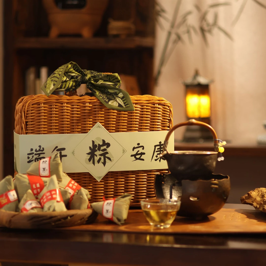 【夷嘉茗友】2017年老寿眉，紧压白茶。