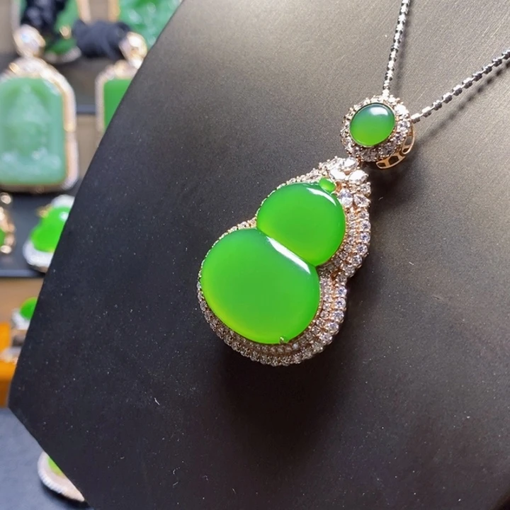 吊坠(不含链)18K金镶嵌和田玉金*1