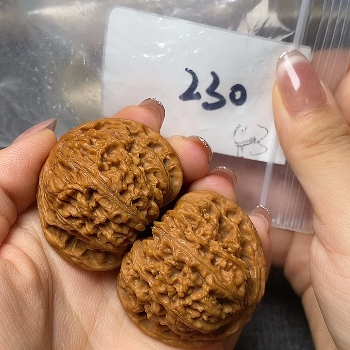 文玩核桃把件230哈哈哈