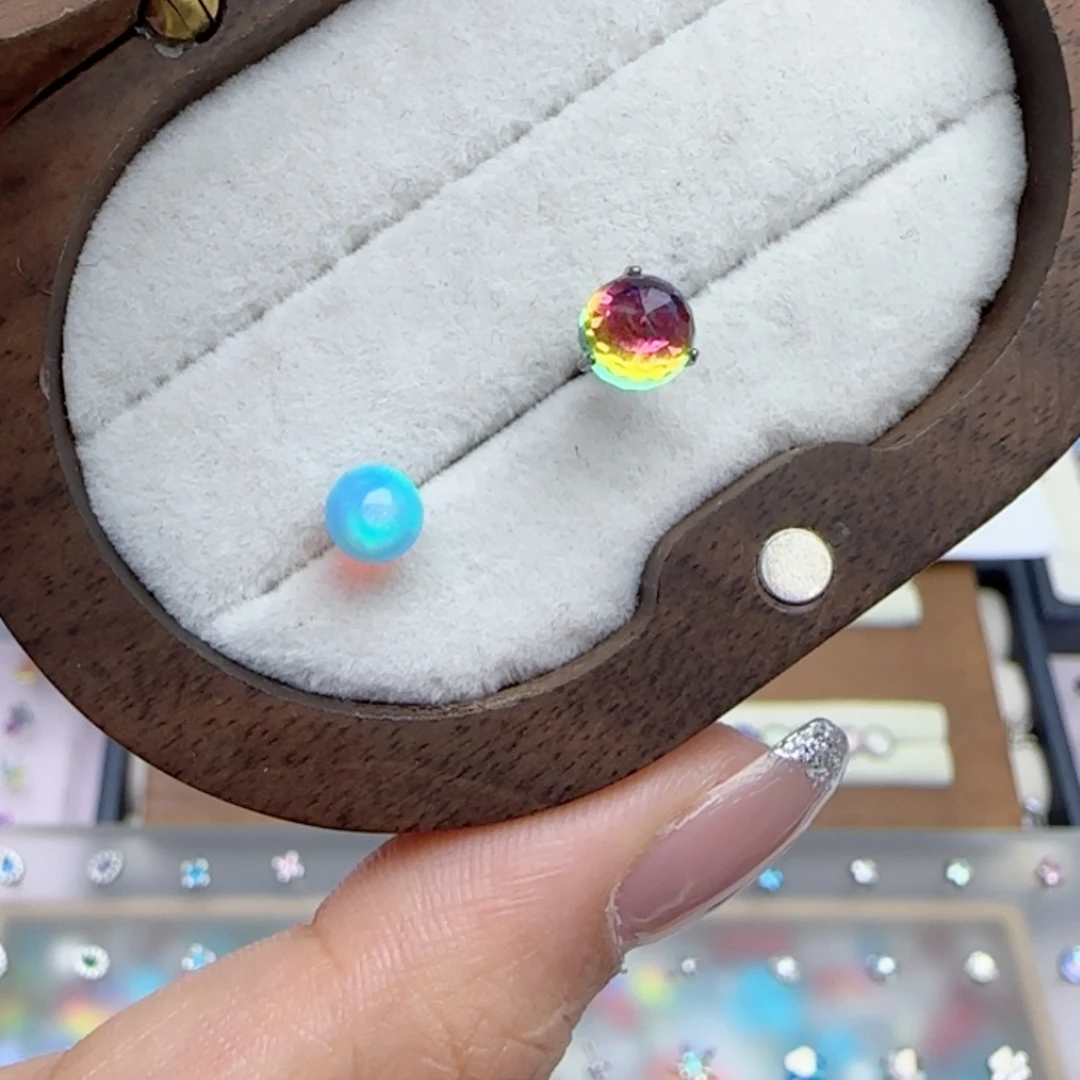 爆***_钛合金合金蒲公英宝宝耳钉1.2×8