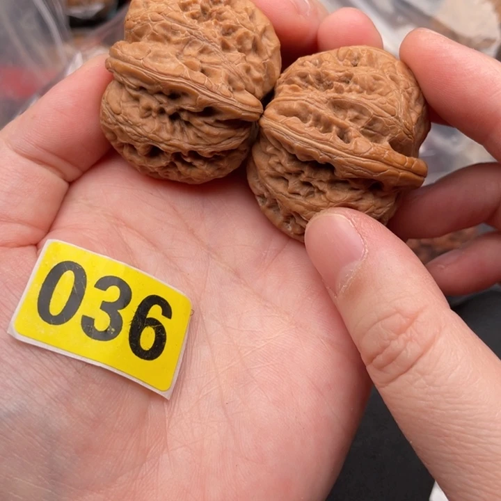 文玩核桃吊坠核桃