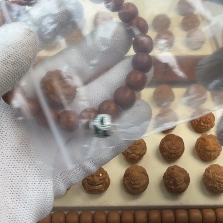 猴头核桃吊坠南****）定制