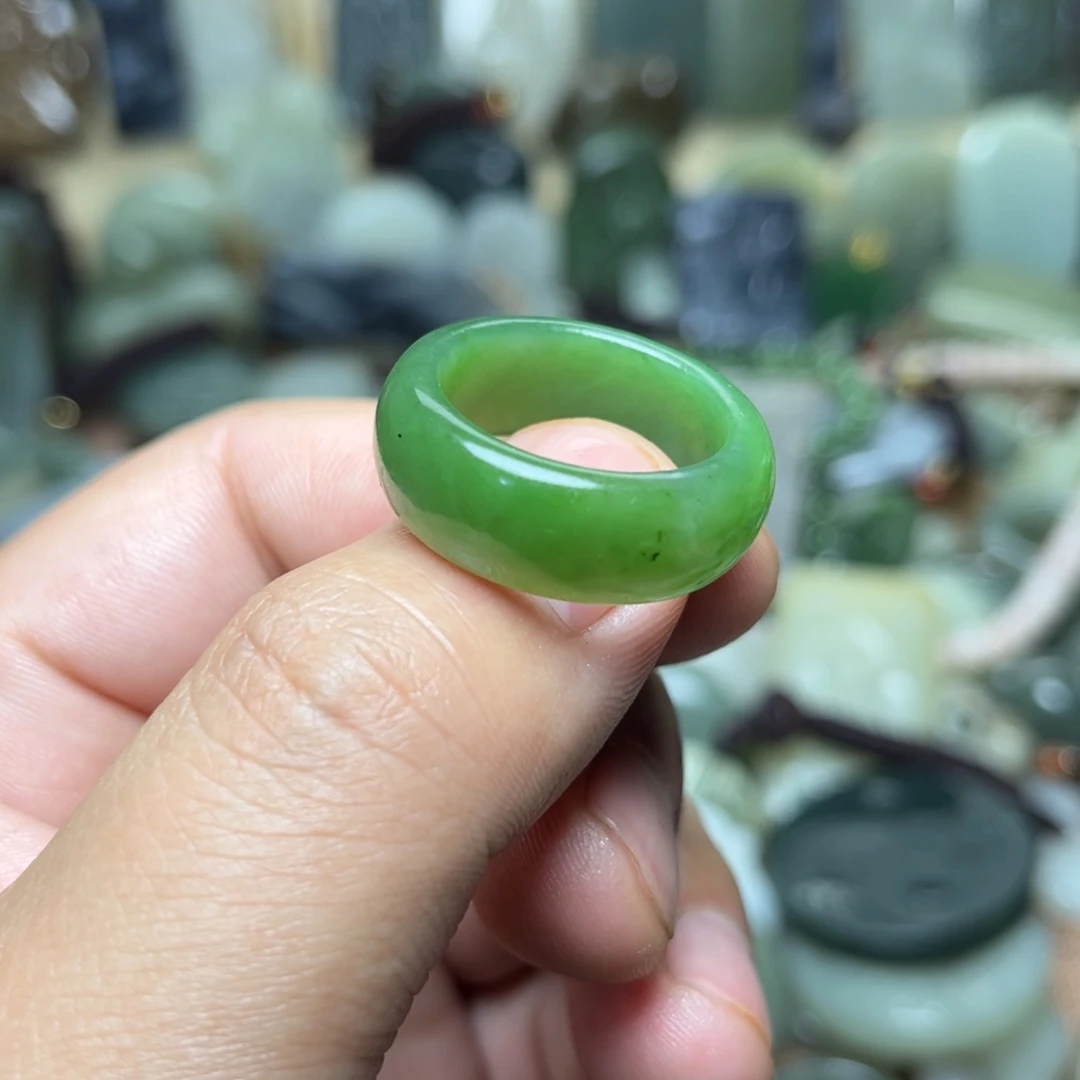 和田玉颈饰未镶嵌财*