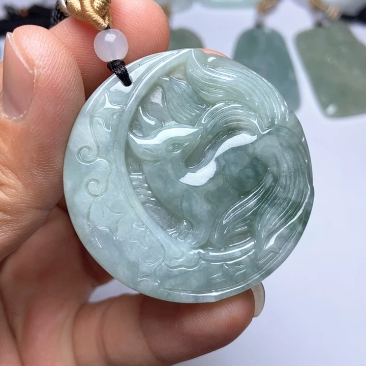 翡翠未镶嵌颈饰翡翠