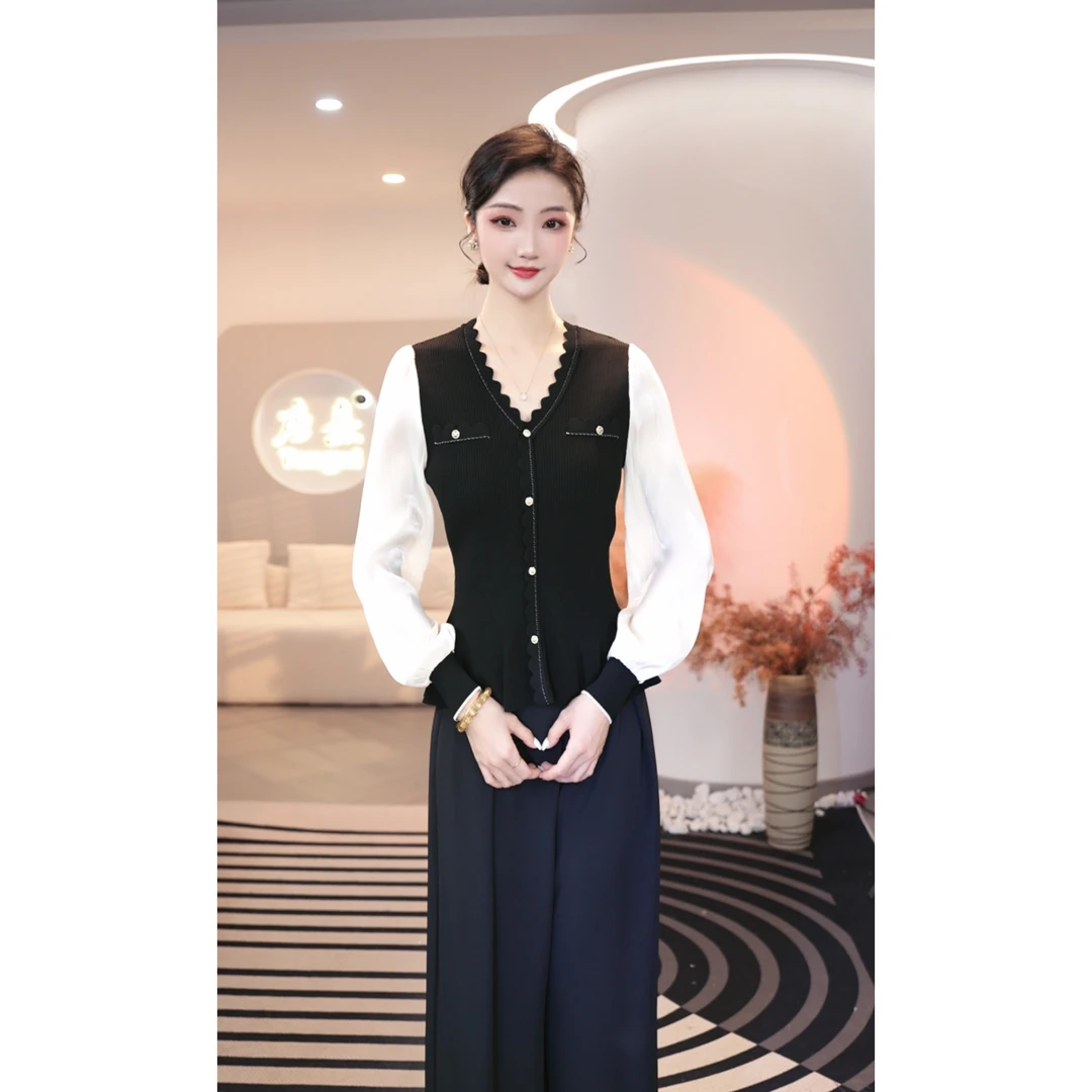 2025年秋冬新款【7930】含绵羊毛法式V领花瓣领灯笼袖针织衫上衣女