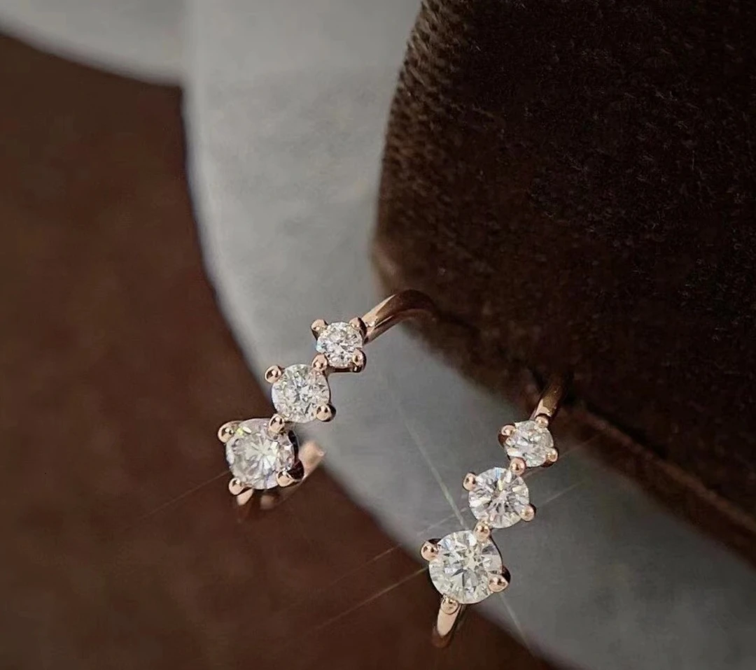 18k金镶嵌天然钻石28分三生耳包一对YHY