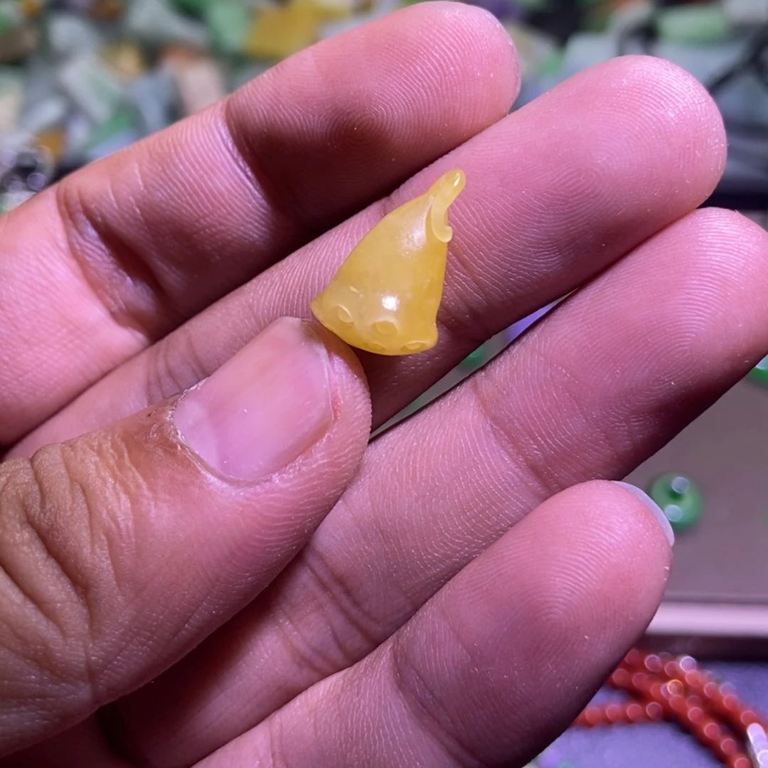 颈饰未镶嵌翡翠吊坠