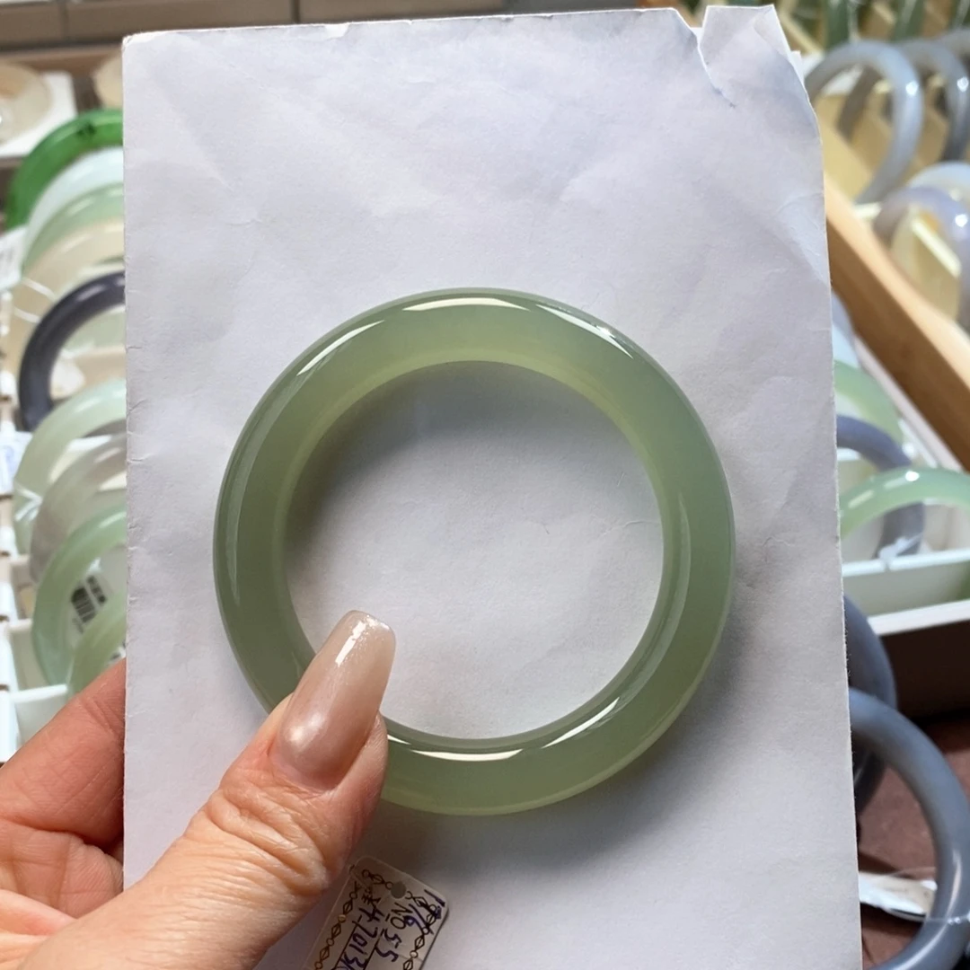 和田玉手镯未镶嵌冰晴水54.55