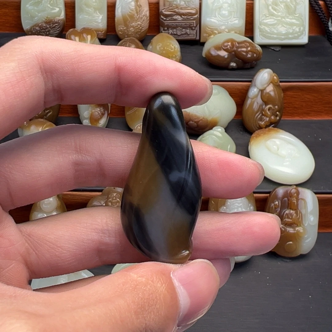三***科和田玉（糖玉）未镶嵌颈饰