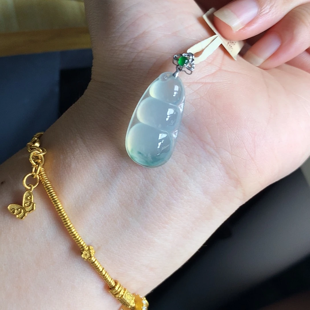 吊坠(不含链)18K金镶嵌翡翠豆子