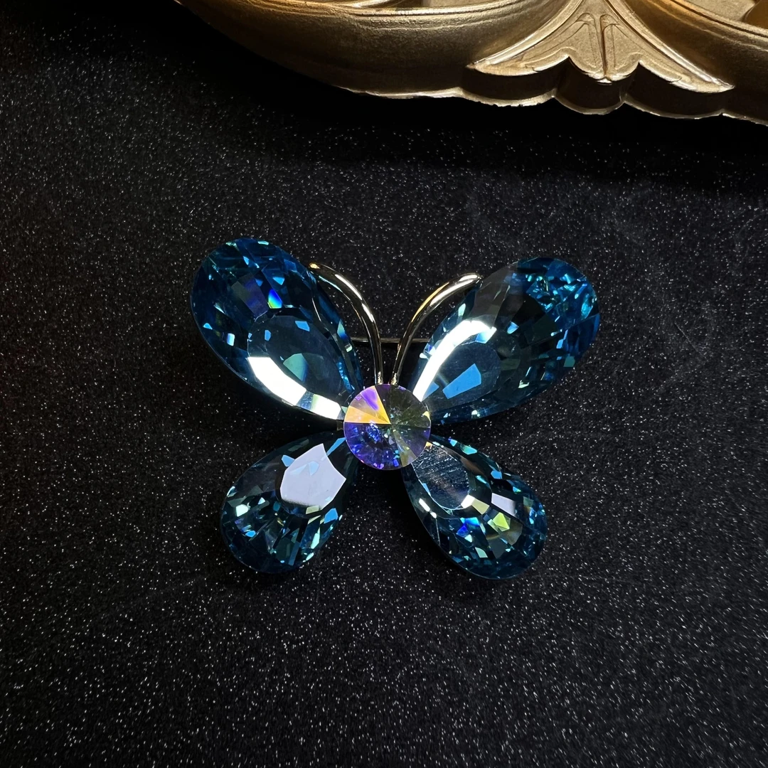 0998蓝色蝴蝶轻奢胸针
