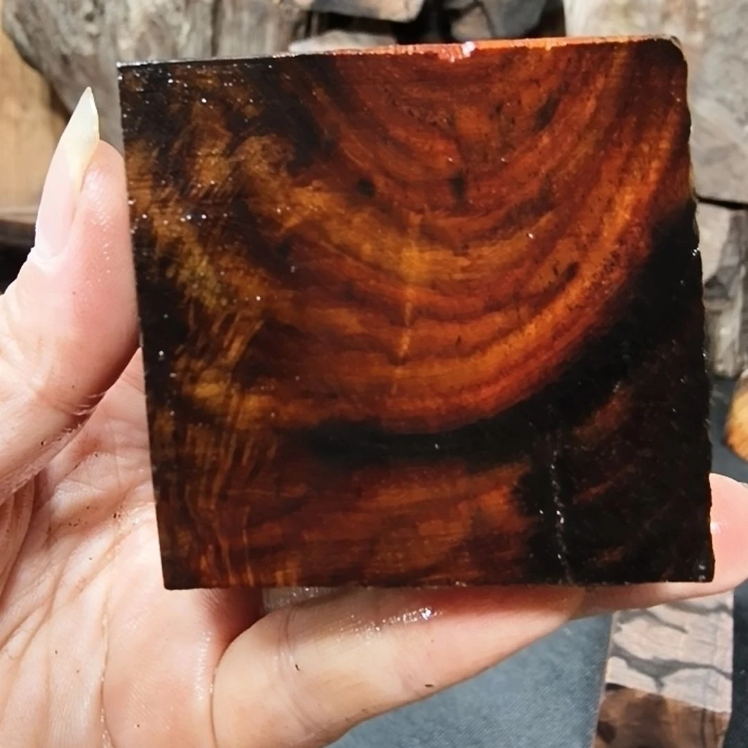 龍***人红酸枝木类大红酸枝木料