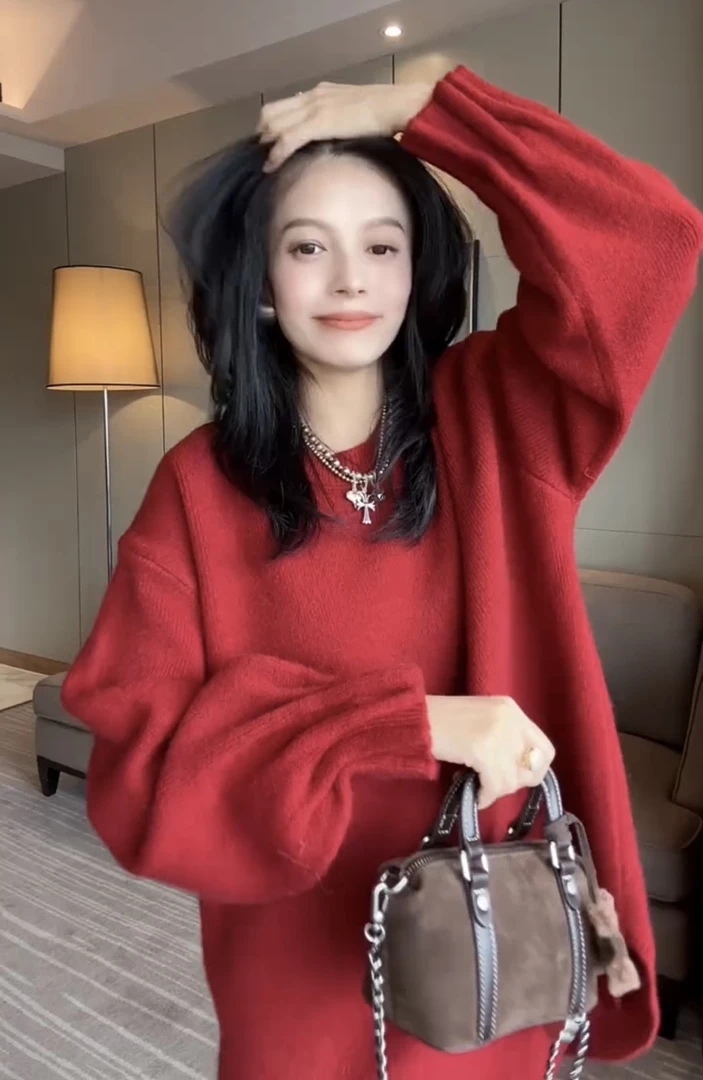 红色韩版气质显白圆领长袖针织衫女2025秋季新款宽松减龄大码上衣