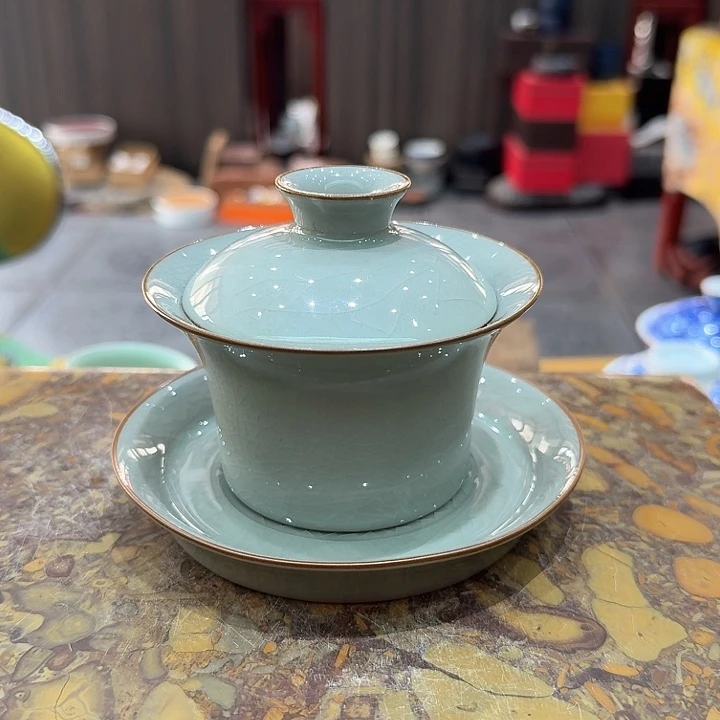 哥瓷三才盖碗一个……