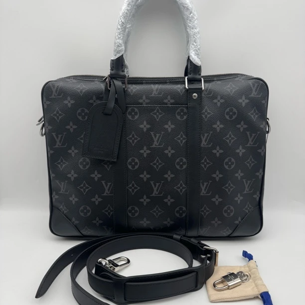 99新 LouisVuitton/路易威登 98新黑色老花满印手提公文包/2620
