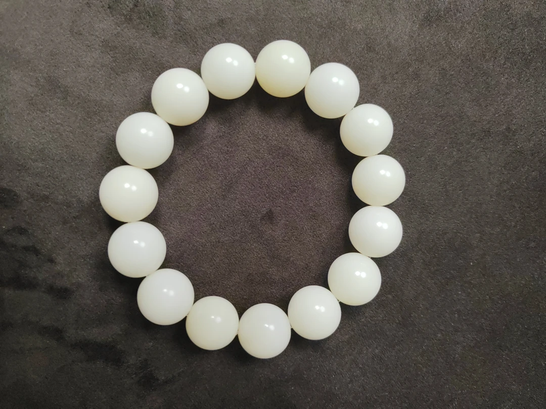 白玉菩提子卡12mm*圆珠15颗手串菩提根绕指柔