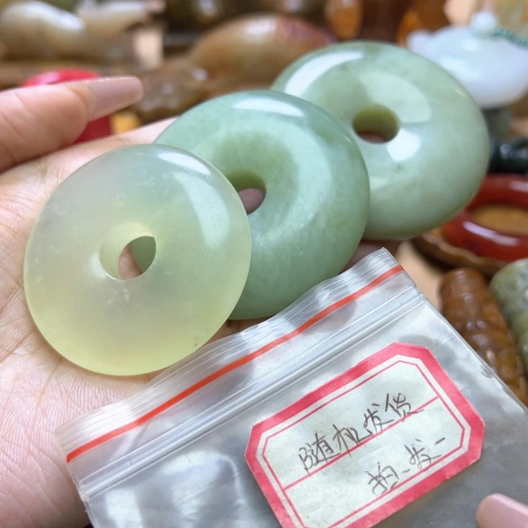 【闪购商品】蛇纹石玉颈饰未镶嵌发一个