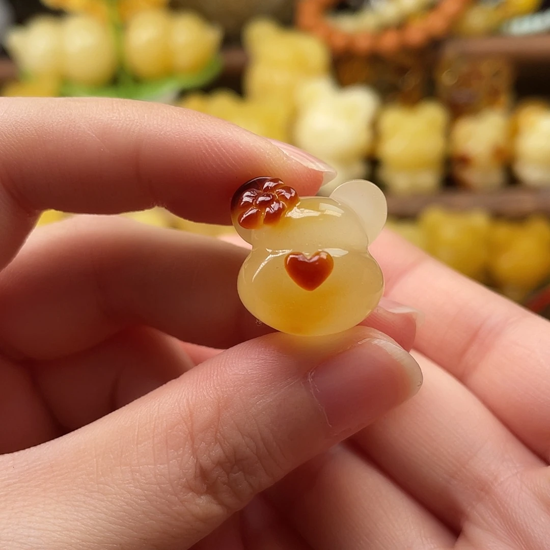 琥珀未镶嵌珠宝奇石