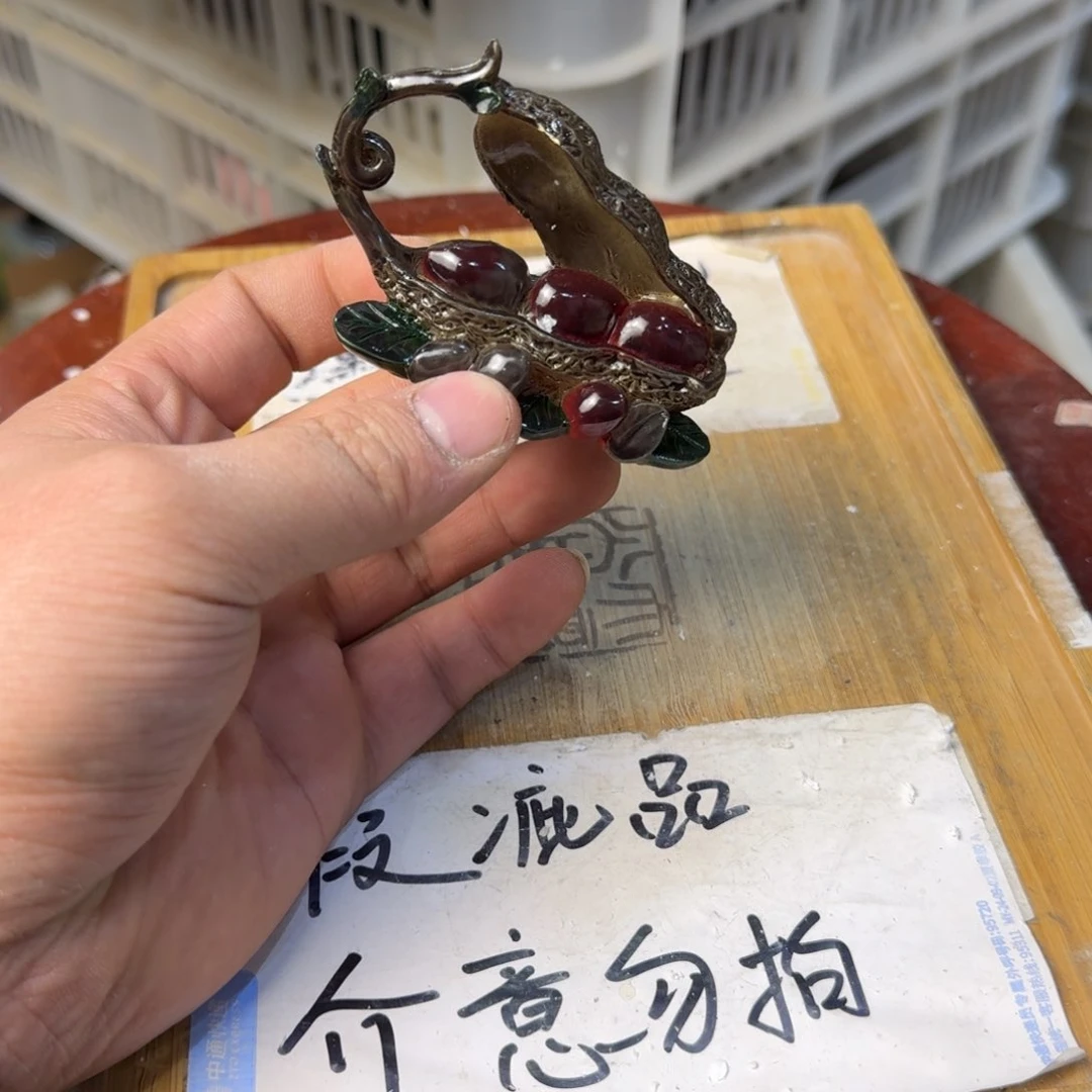 瑕疵介意勿拍陶瓷器皿B987