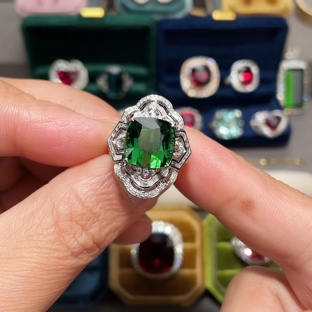18K金镶嵌碧玺戒指9.07ct