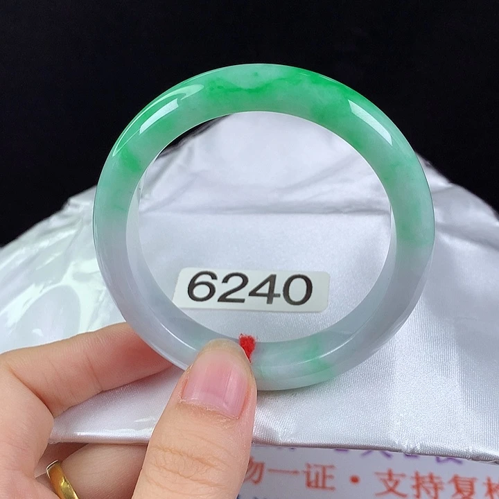 翡翠未镶嵌手镯54圈