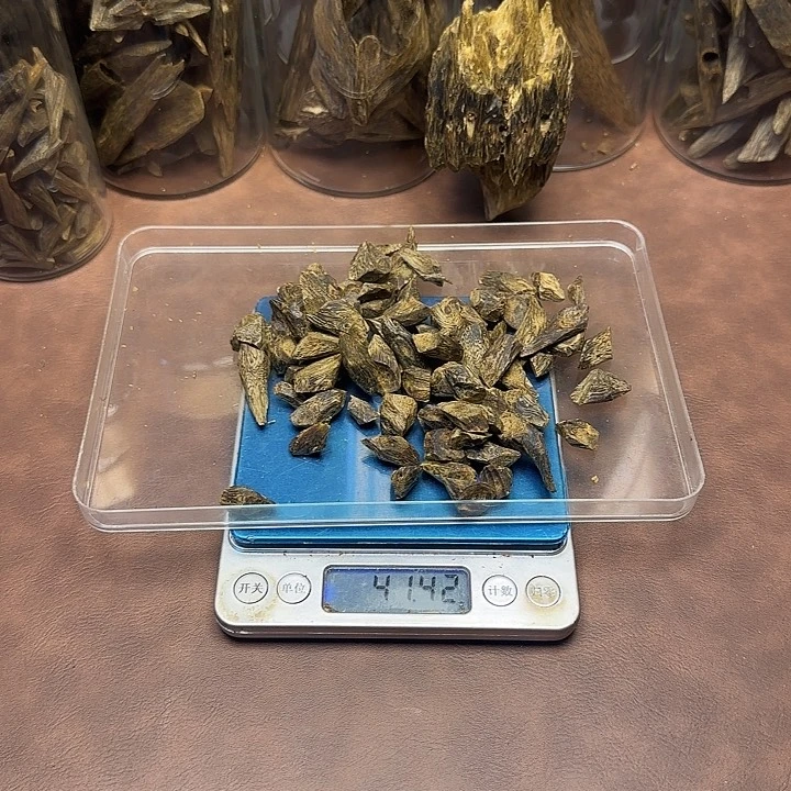 沉香沉香碎屑香料