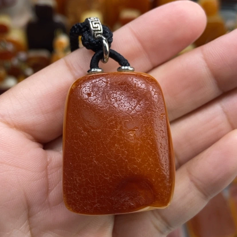【闪购商品】琥珀颈饰未镶嵌