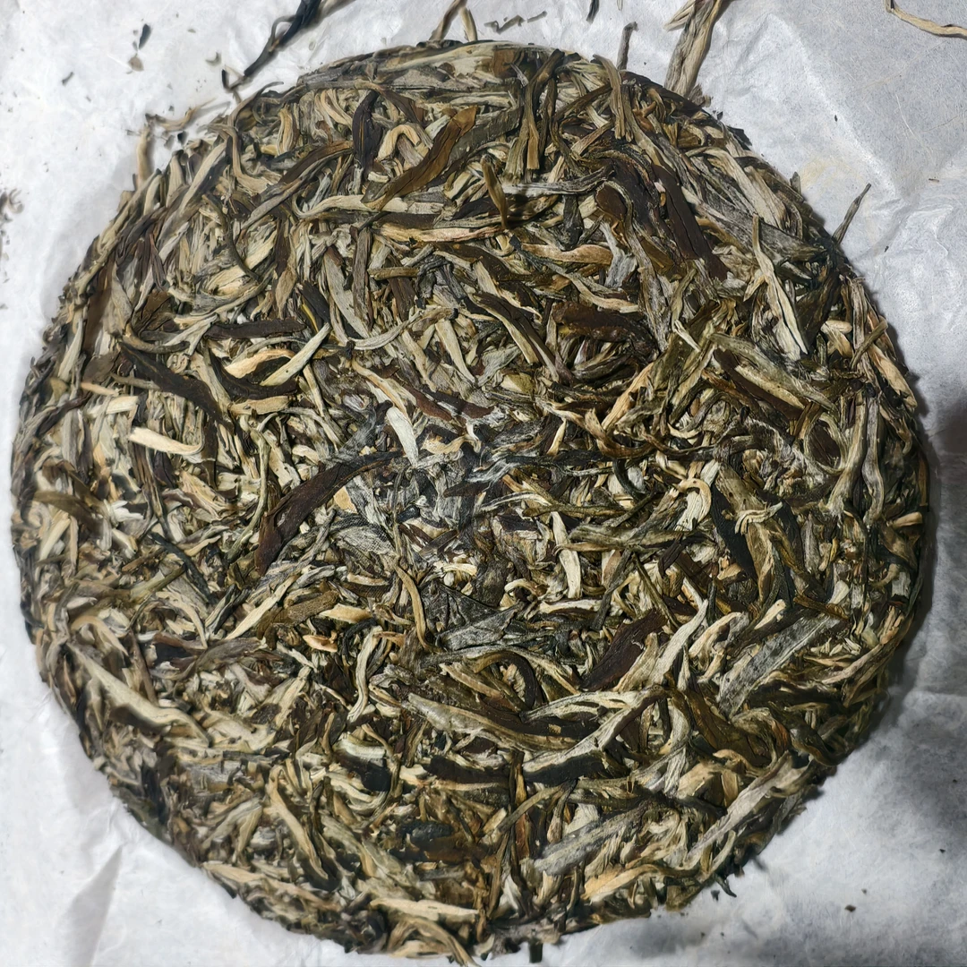 2018年云南单芽白茶饼茶