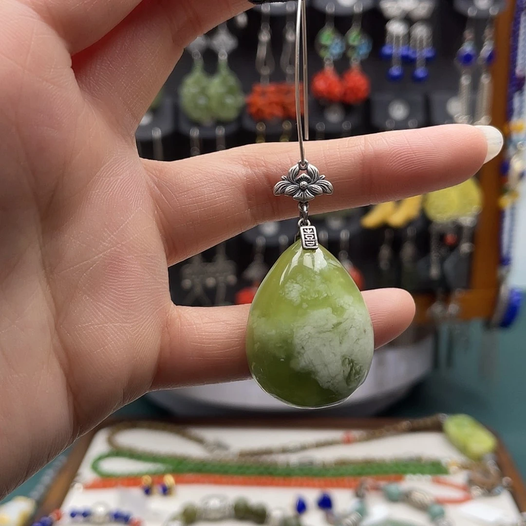 蛇纹石玉耳环银S925镶嵌衞79
