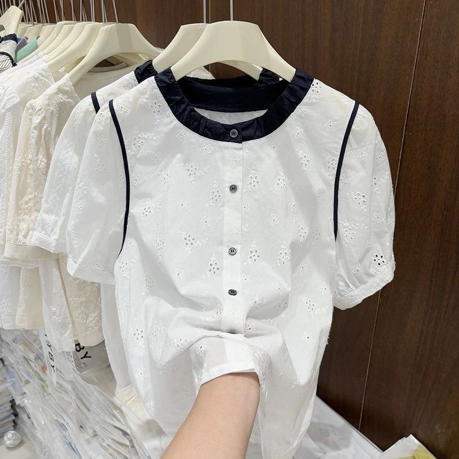 设计感白衬衫夏季新款圆领单排扣小衫蕾丝刺绣撞色短袖衬衫女上衣