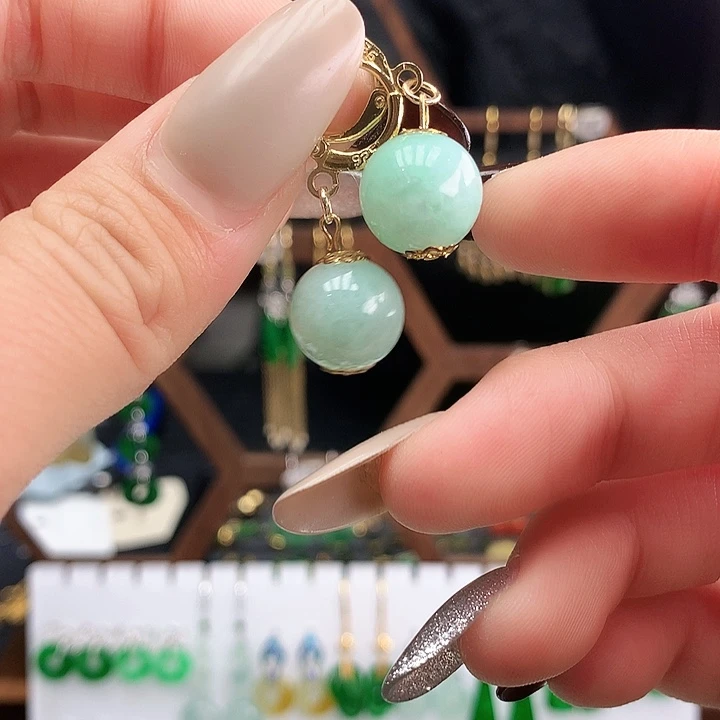 翡翠未镶嵌耳饰耳饰