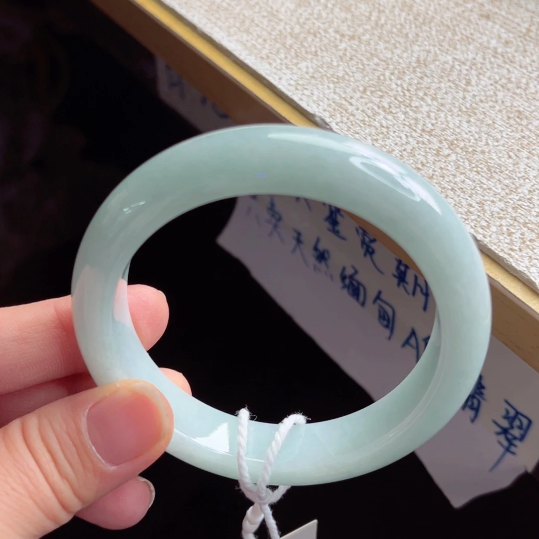 翡翠未镶嵌手镯手镯