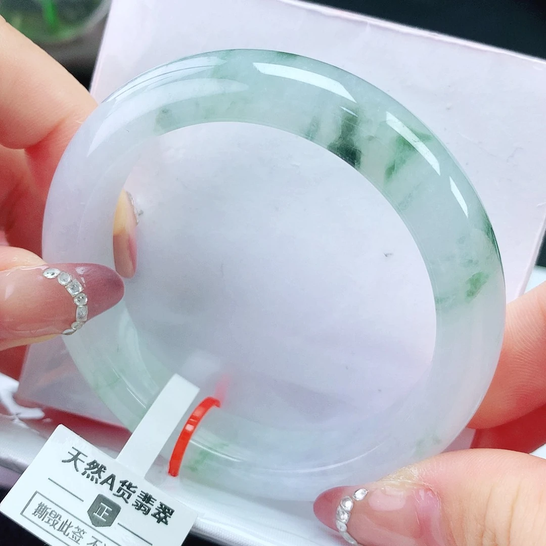 翡翠手镯未镶嵌56圈