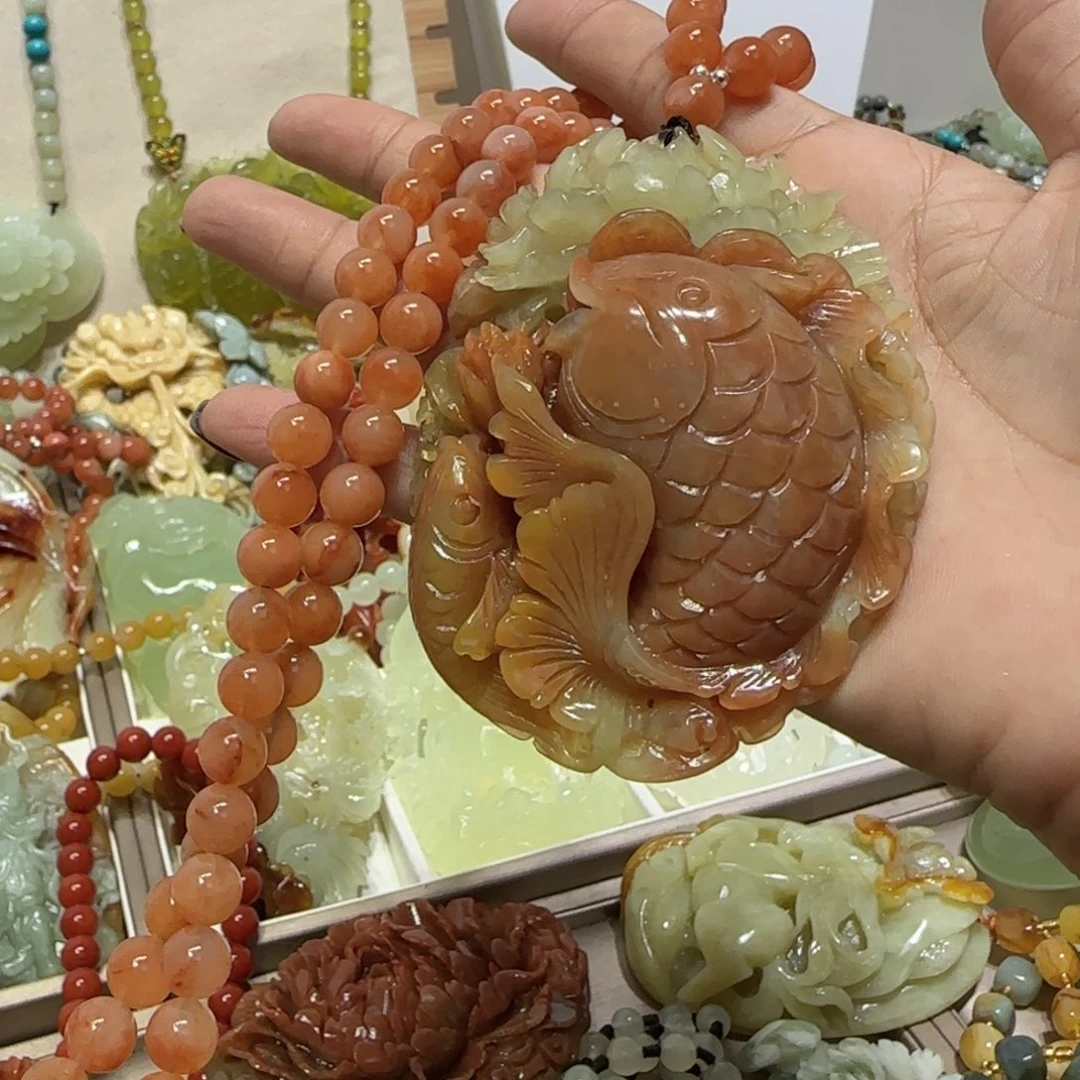未镶嵌蛇纹石玉吊坠小****