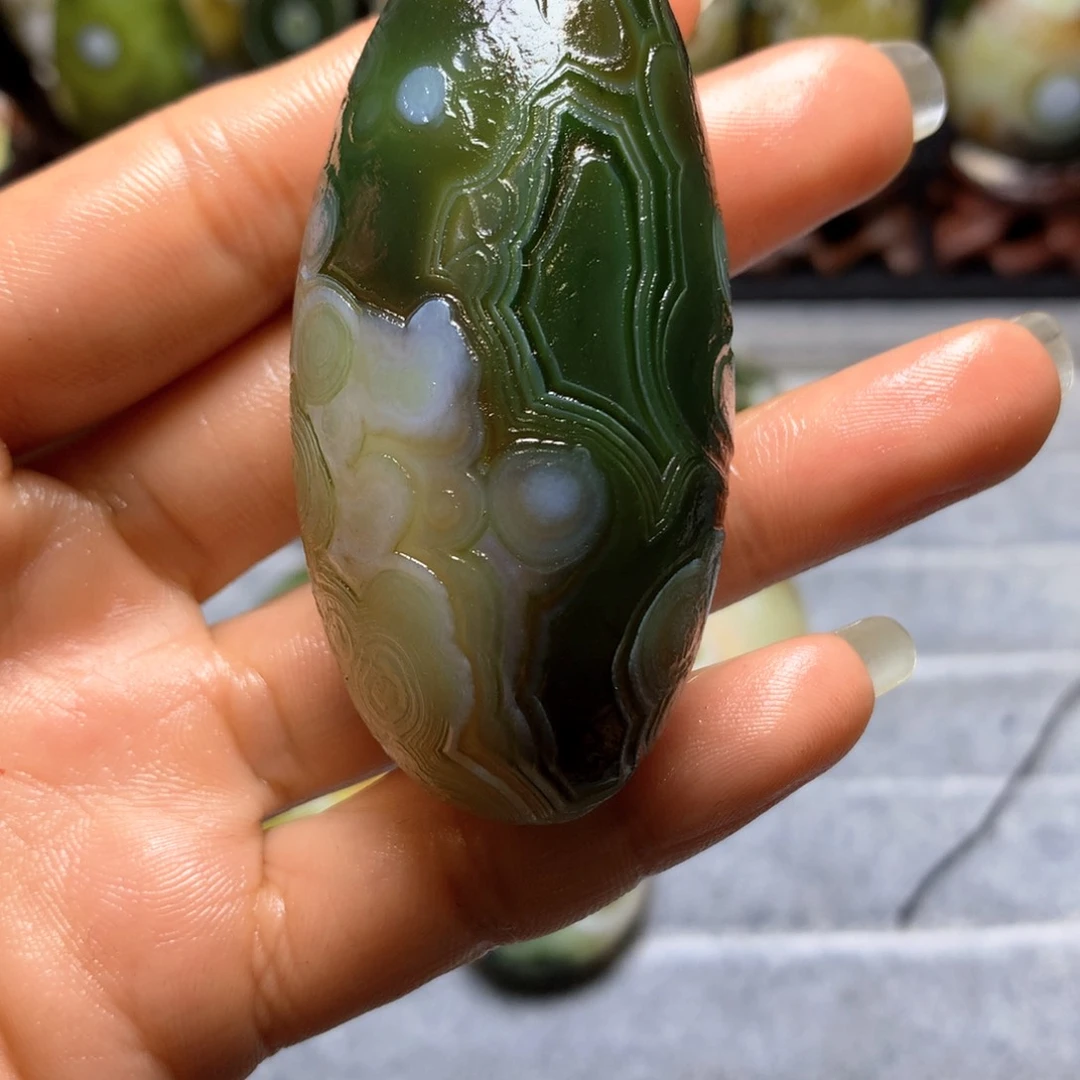 玛瑙/玉髓未镶嵌裸石兔*