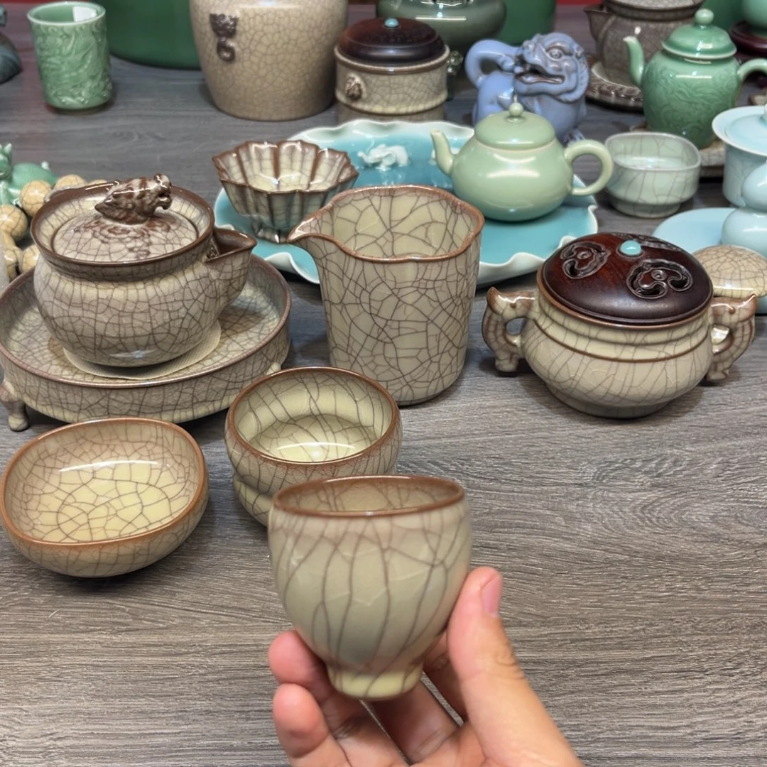 陈卫星  传世哥窑