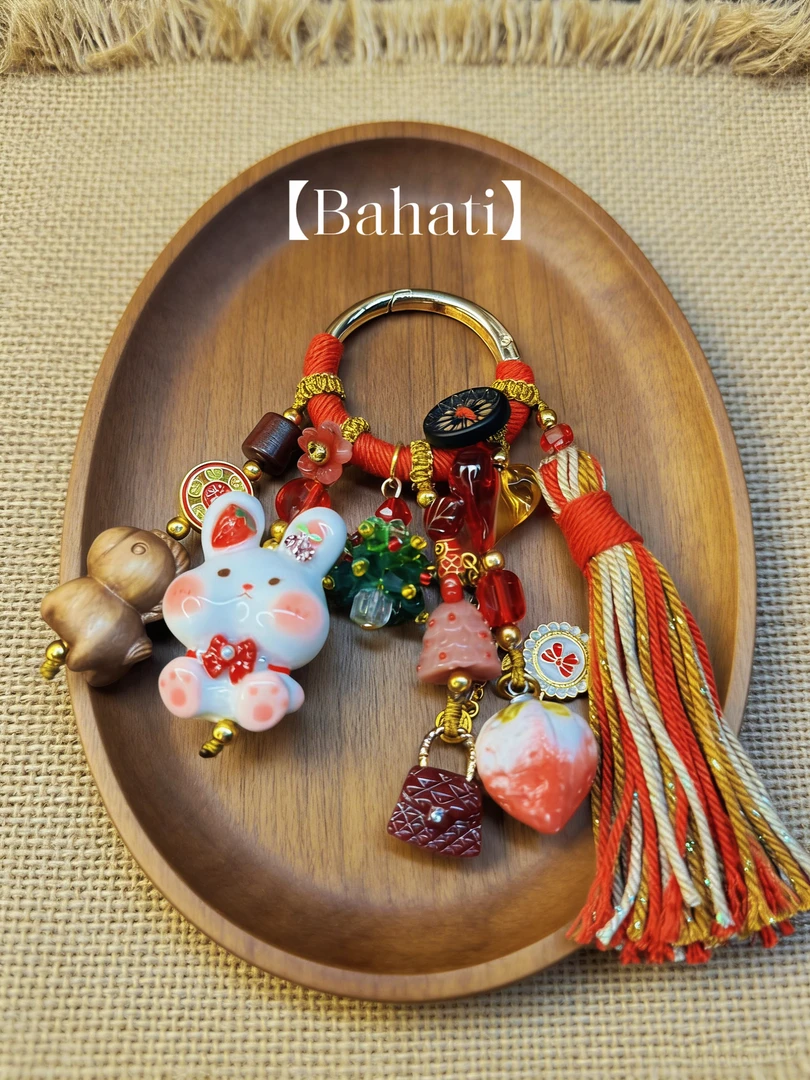 扣子潮玩：《Bahati》原创手工编织DIY挂饰