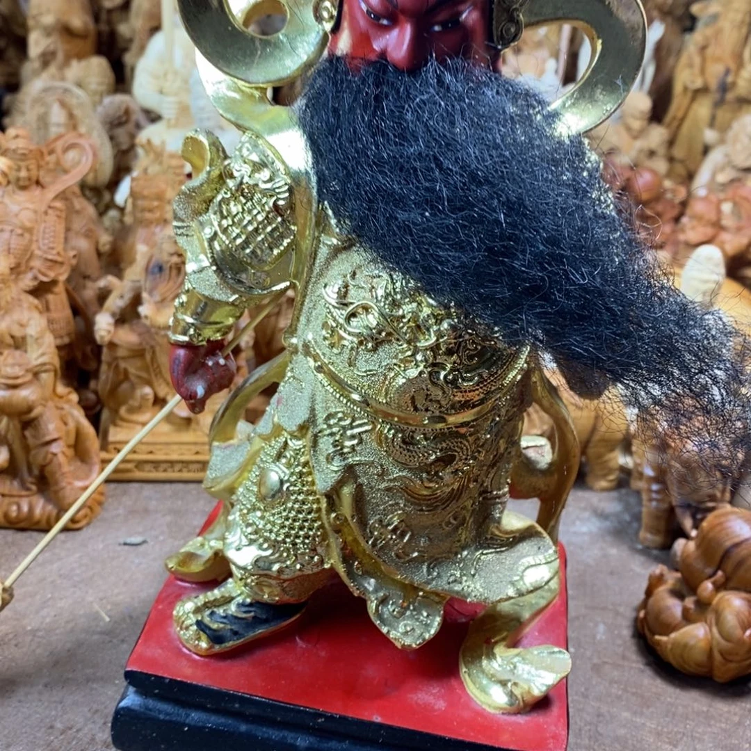 夏***天木微瑕香樟木23高度关公