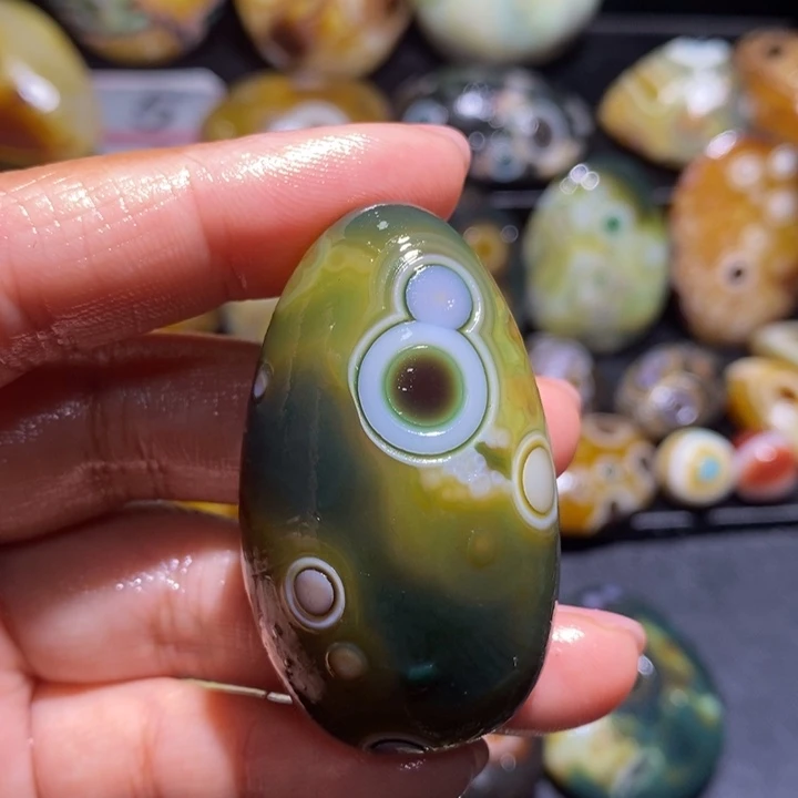 玛瑙/玉髓未镶嵌珠宝奇石65