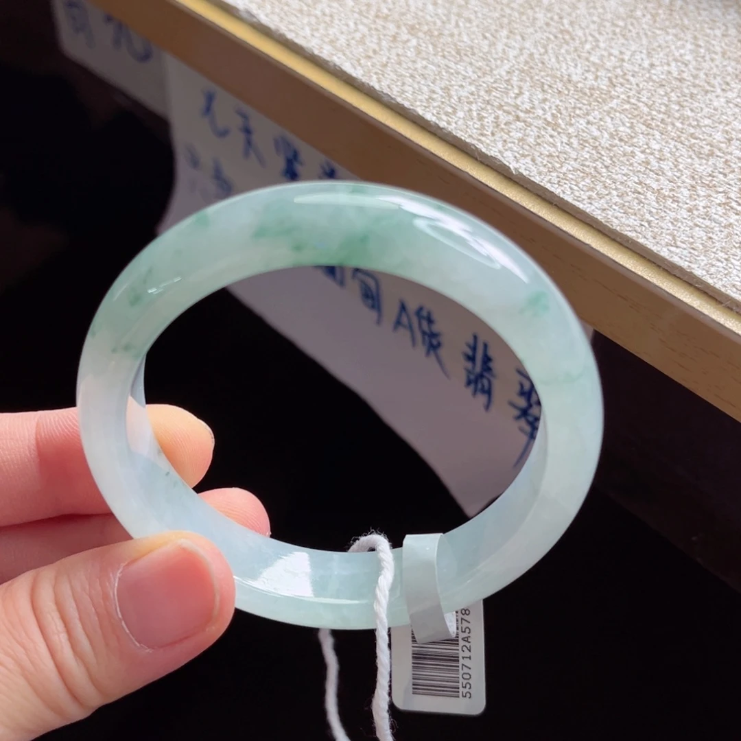 翡翠未镶嵌手镯手镯