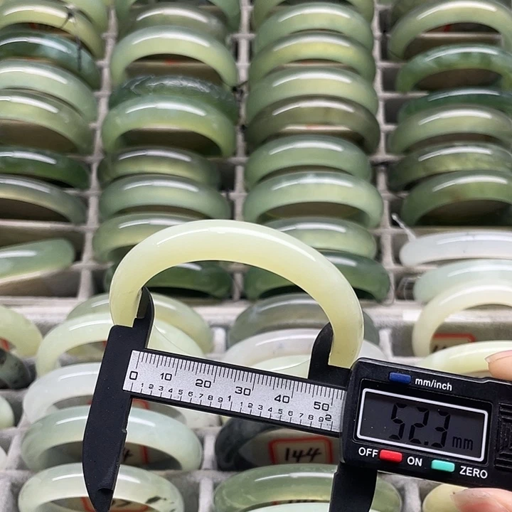 未镶嵌蛇纹石玉手镯159