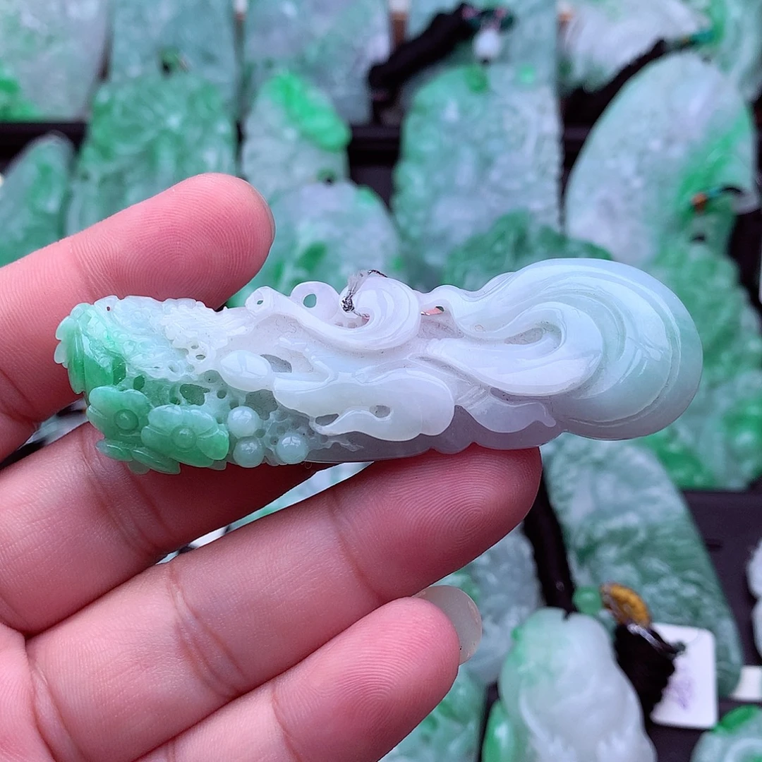 吊坠(不含链)未镶嵌翡翠
